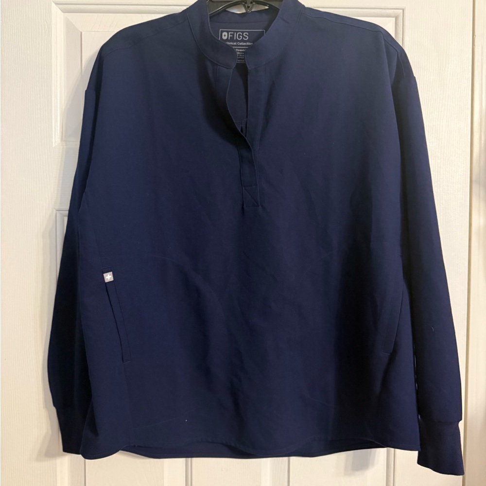 Figs Women’s Navy blue Long sleeve scrub top
